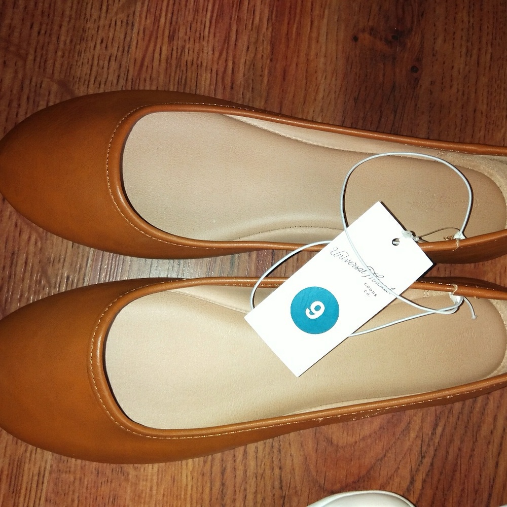 Universal Thread Flats